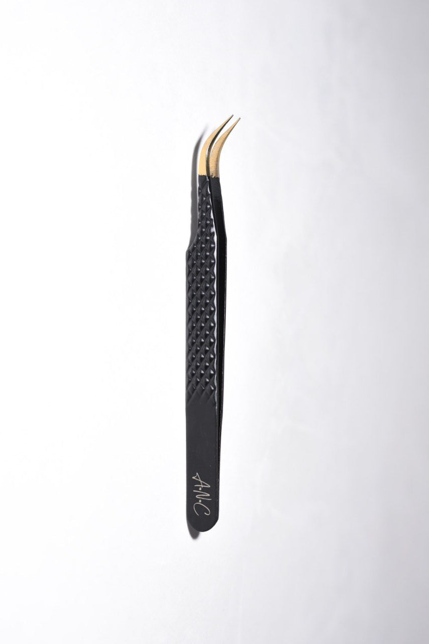 Curved Classic Tweezers